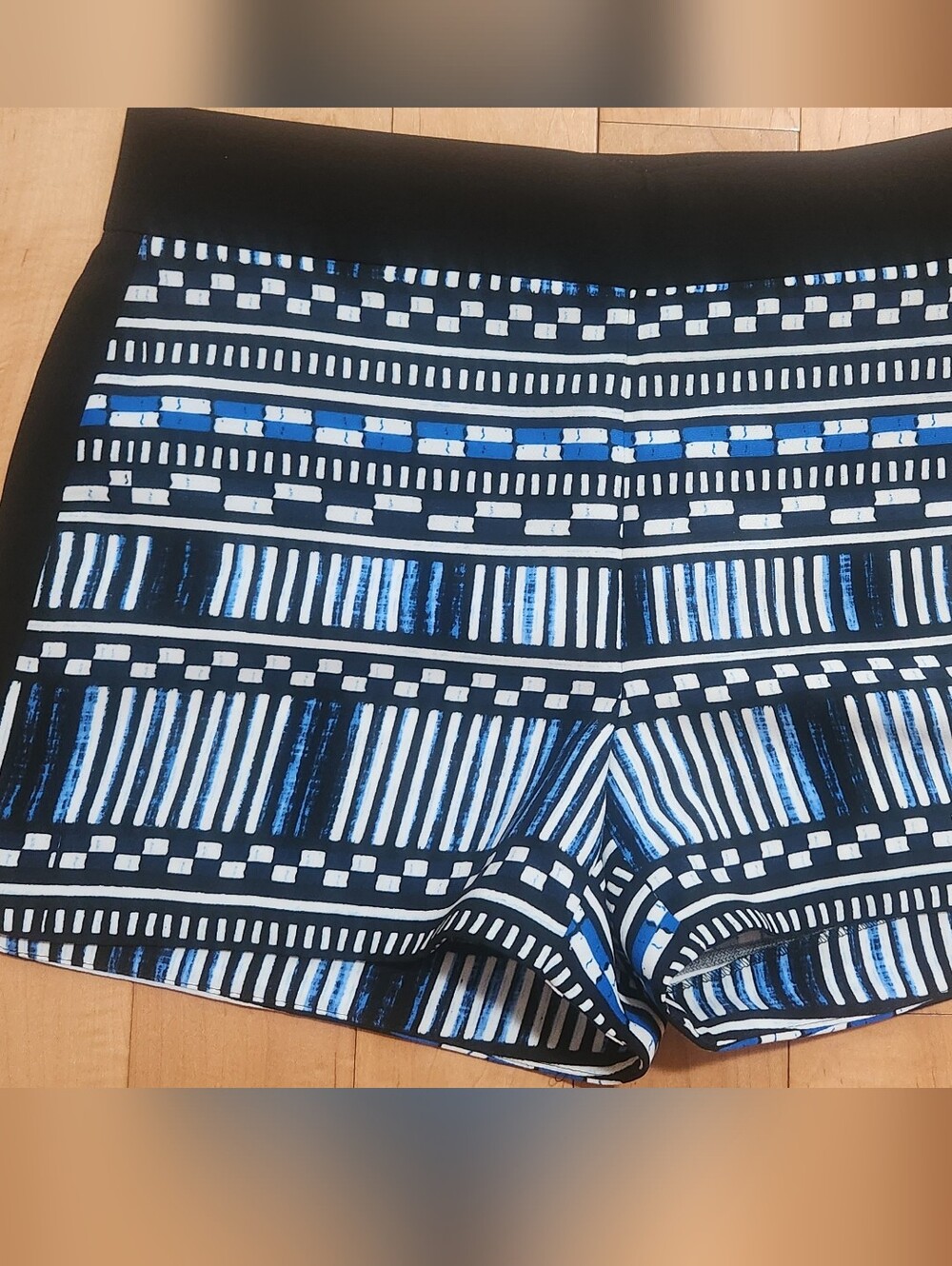 J. Crew Black & Blue Patterned Women's Shorts Size 4